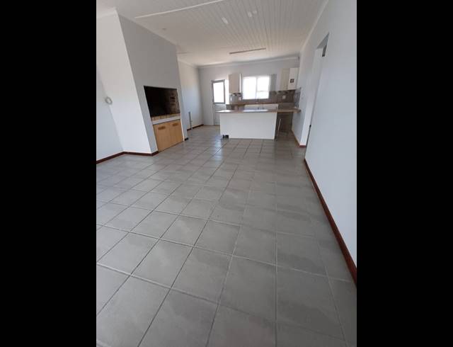 3 BEDROOM HOUSE FOR SALE IN PERLEMOENBAAI